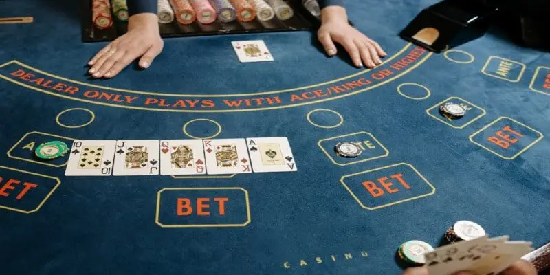 Cách Và Luật Chơi Baccarat Ga6789 Cơ Bản Dễ Thắng 3 Sử dụng chiến thuật gấp thép